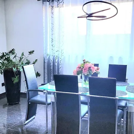 Luxury Marz, Europa Park-rulantica *